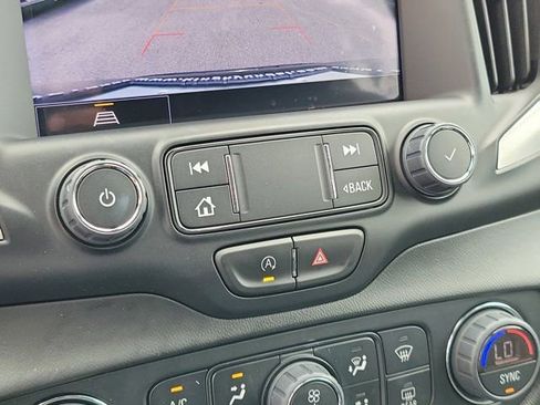 Used 2022 GMC Terrain SLT w/ Elevation Edition image 31