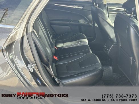 Used 2019 Ford Fusion Titanium image 23