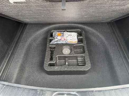 Certified 2024 Jeep Compass Latitude image 31