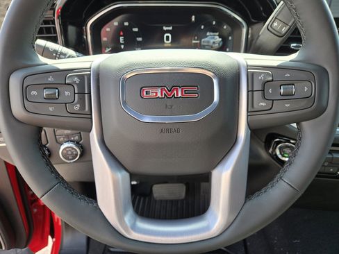 New 2025 GMC Sierra 1500 Elevation image 10