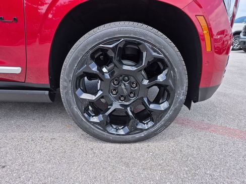 New 2026 GMC Yukon Denali AWD/4WD image 15
