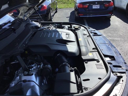 Used 2019 Land Rover Range Rover Sport HST image 12