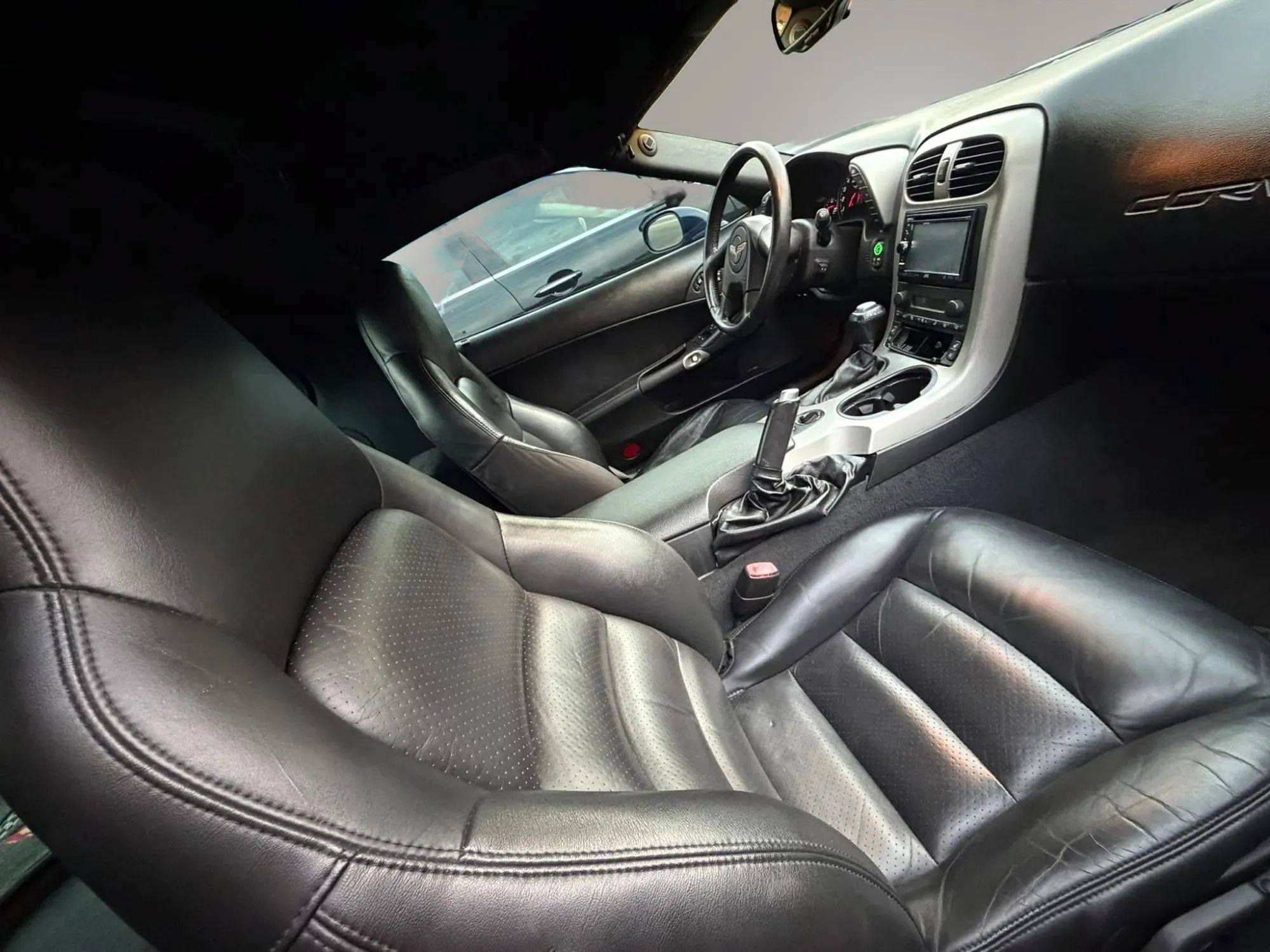 Used 2005 Chevrolet Corvette Coupe w/ Preferred Equipment Group RWD image 15