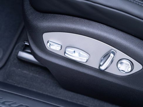 New 2026 Porsche Macan image 15