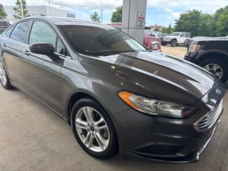 Used 2018 Ford Fusion SE w/ Fusion SE Technology Package FWD video 3