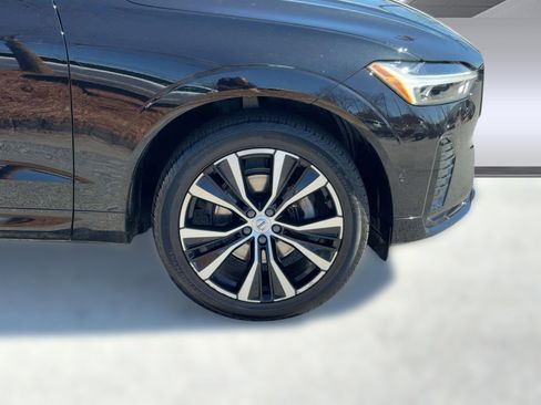 Certified 2023 Volvo XC60 B5 Plus image 12