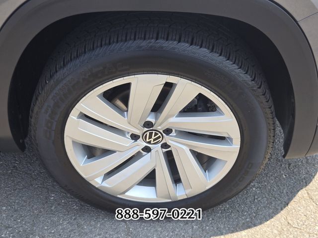Used 2022 Volkswagen Atlas Cross Sport SE w/ Panoramic Sunroof Package FWD image 21