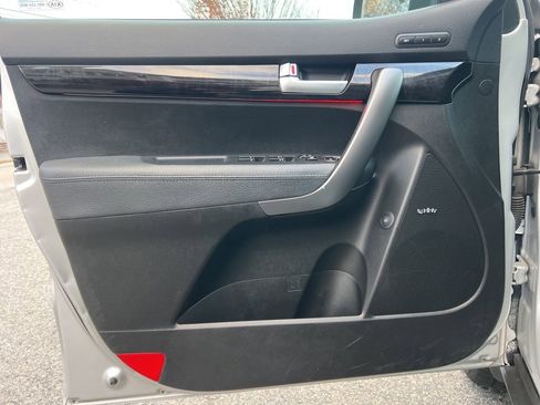 Used 2015 Kia Sorento EX w/ EX V6 Touring Package image 9