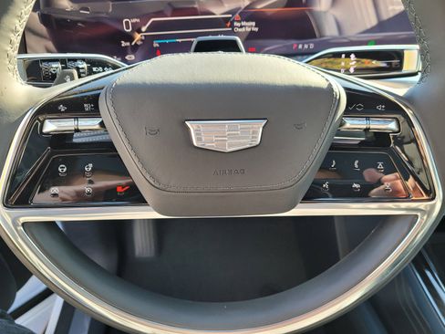 New 2025 Cadillac Escalade IQ Luxury 2 AWD/4WD image 10