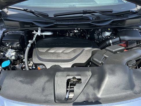 Certified 2024 Honda Odyssey EX-L image 18