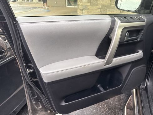 Used 2013 Toyota 4Runner SR5 w/ Convenience Pkg RWD image 14