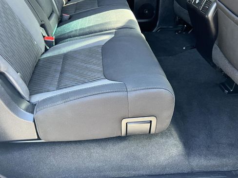 Used 2014 Toyota Tundra SR5 w/ SR5 Upgrade Package AWD/4WD image 21