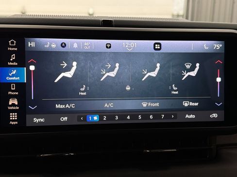 Used 2025 Jeep Wrangler Unlimited Sahara w/ Safety Group image 33