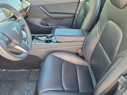 Used 2020 Tesla Model Y Long Range image 15