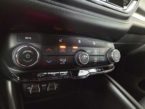 Used 2022 Dodge Durango GT w/ Blacktop Package AWD/4WD image 21