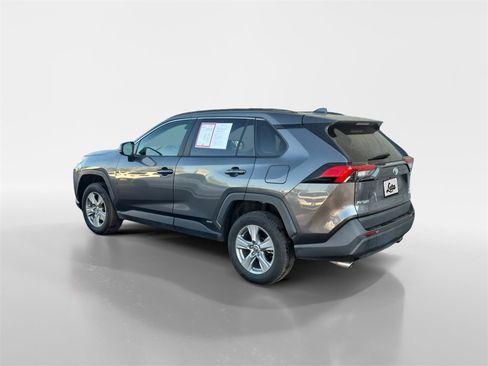 Used 2022 Toyota RAV4 LE image 6