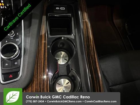 Used 2021 Cadillac Escalade Premium Luxury AWD/4WD image 27