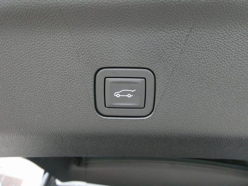 New 2026 Chevrolet Suburban High Country AWD/4WD image 17