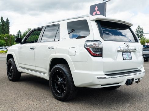 Used 2021 Toyota 4Runner Limited image 4