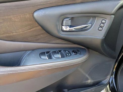 Certified 2022 Nissan Murano Platinum w/ Cargo Package image 6