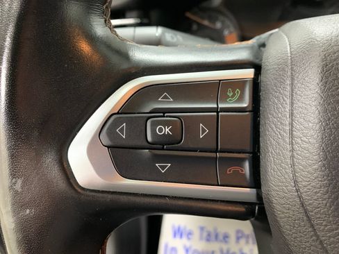 Used 2022 Jeep Compass Limited AWD/4WD image 23