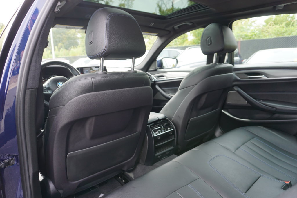 Used 2018 BMW 540i xDrive AWD/4WD image 25