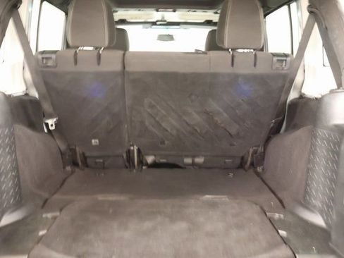 Used 2018 Jeep Wrangler Unlimited Sahara image 25