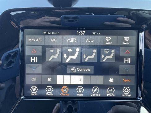 Used 2018 Jeep Compass Latitude w/ Popular Equipment Group image 16