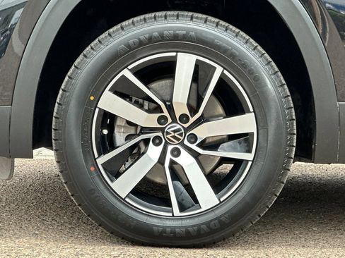 Used 2023 Volkswagen Atlas SE FWD image 26