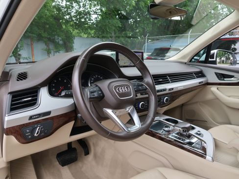 Used 2018 Audi Q7 2.0T Premium Plus AWD/4WD image 30