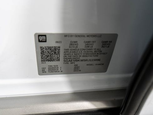 Used 2024 Buick Enclave Premium image 35