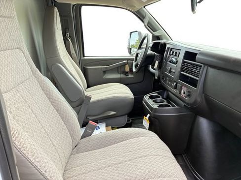 New 2026 Chevrolet Express 4500 w/ Power Convenience Package RWD image 13
