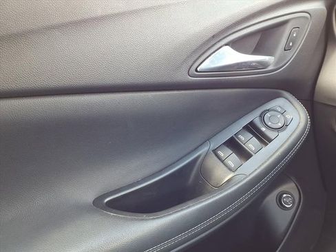 Used 2022 Buick Encore GX Select image 19