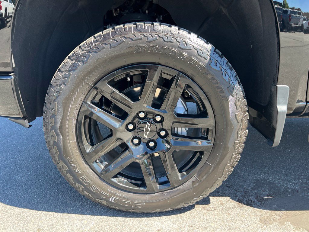 Certified 2026 Chevrolet Silverado 1500 Custom Trail Boss w/ Turbomax Blackout Package AWD/4WD image 18