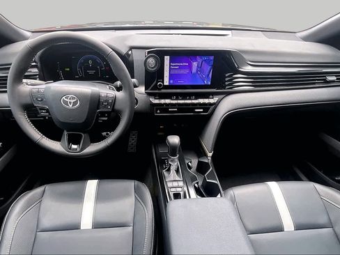 Used 2026 Toyota Camry SE FWD image 15