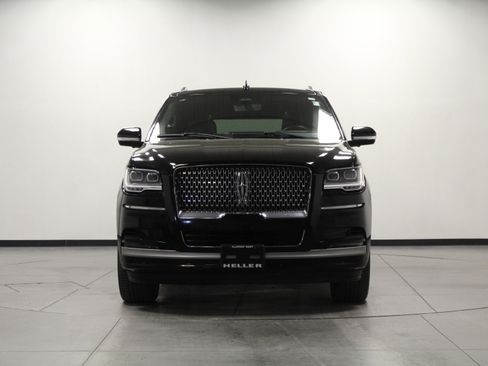 Used 2023 Lincoln Navigator L Reserve w/ Equipment Group 201A image 9