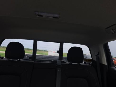 Used 2019 Chevrolet Colorado LT w/ LT Convenience Package AWD/4WD image 17