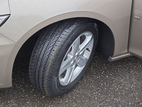 Used 2024 Chevrolet Malibu LT image 38