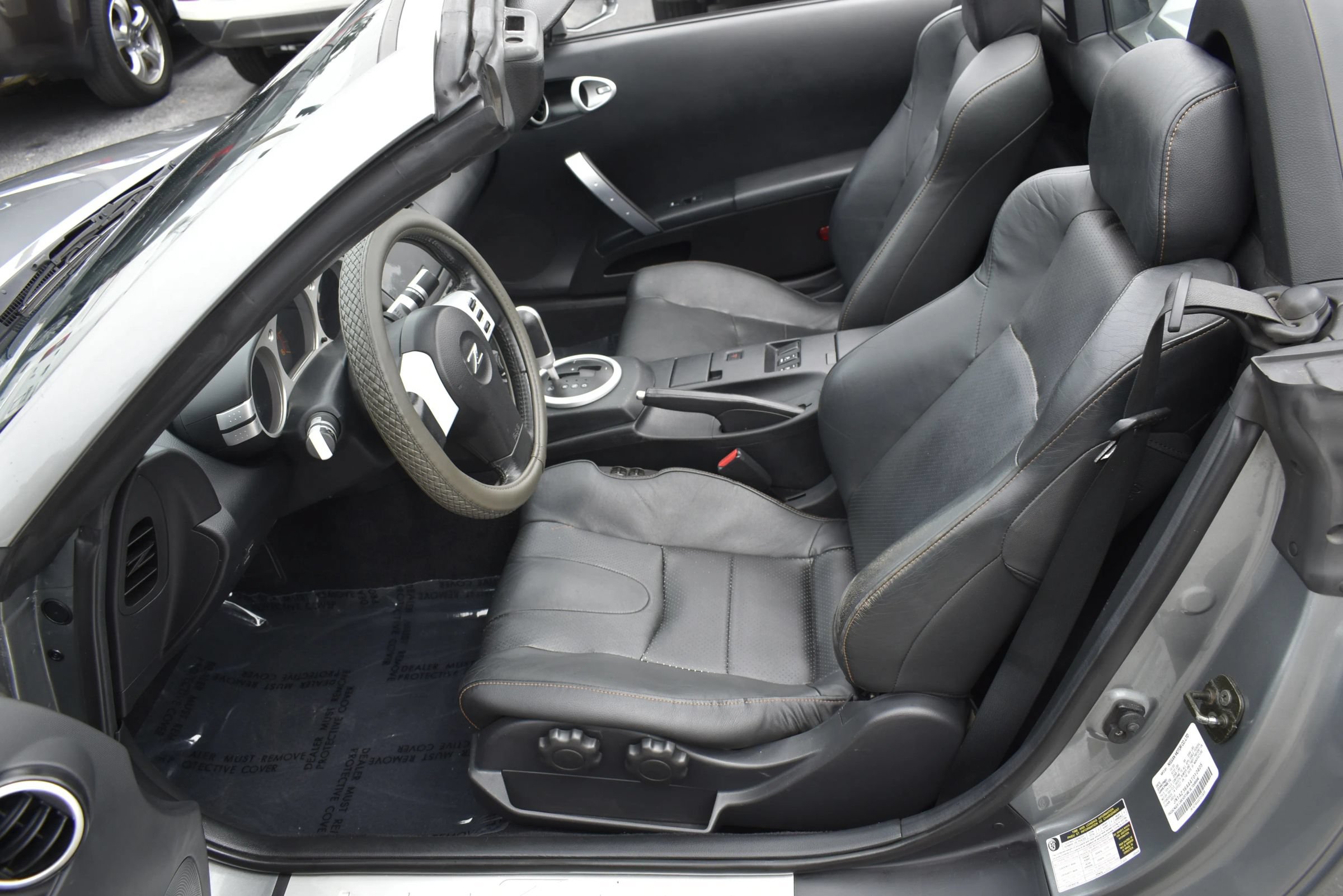 Used 2004 Nissan 350Z Touring RWD image 11