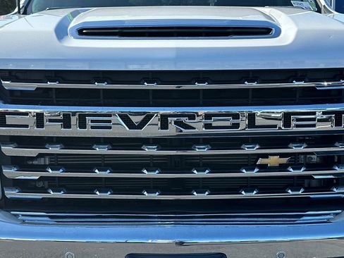 Used 2022 Chevrolet Silverado 2500 LTZ w/ Safety Package image 45