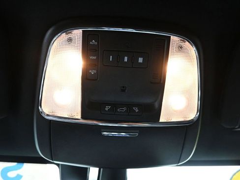 Used 2020 Jeep Grand Cherokee Limited w/ Trailer Tow Group IV image 19