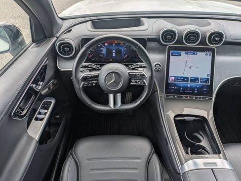 Used 2023 Mercedes-Benz GLC 300 image 32
