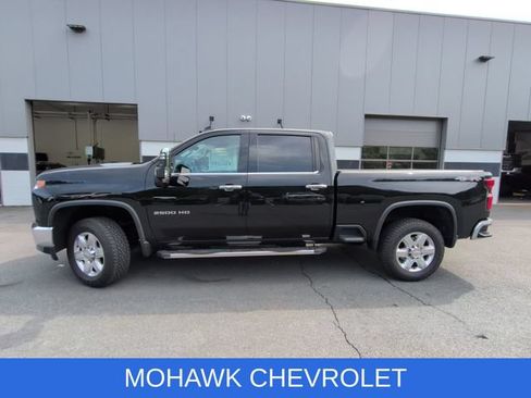 Used 2022 Chevrolet Silverado 2500 LTZ w/ LTZ Premium Package AWD/4WD image 2