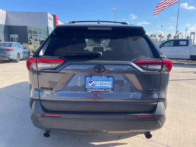Used 2025 Toyota RAV4 XLE AWD/4WD image 4