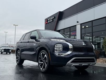 Used 2025 Mitsubishi Outlander SE