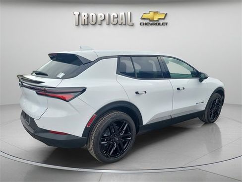 New 2026 Chevrolet Equinox EV LT image 5