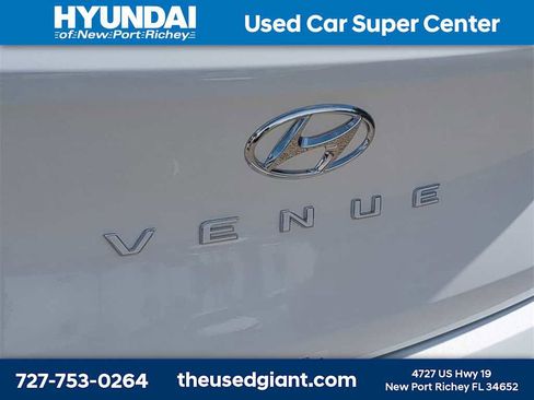 New 2026 Hyundai Venue SEL image 13