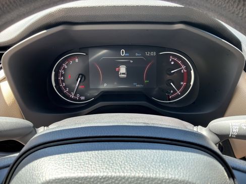 Used 2025 Toyota RAV4 XLE w/ Convenience Package image 21