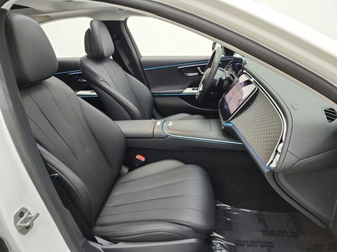 Certified 2024 Mercedes-Benz E 350 4MATIC Sedan image 19