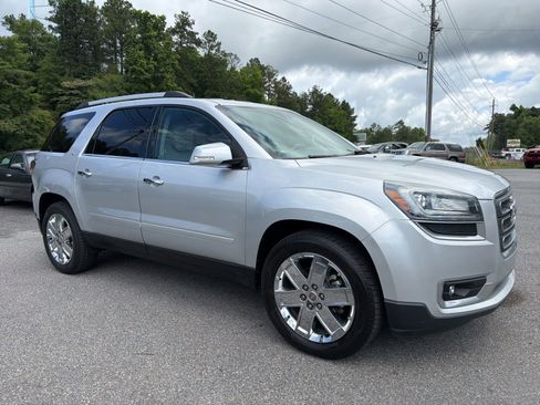 Used 2017 GMC Acadia Limited SLT FWD image 3